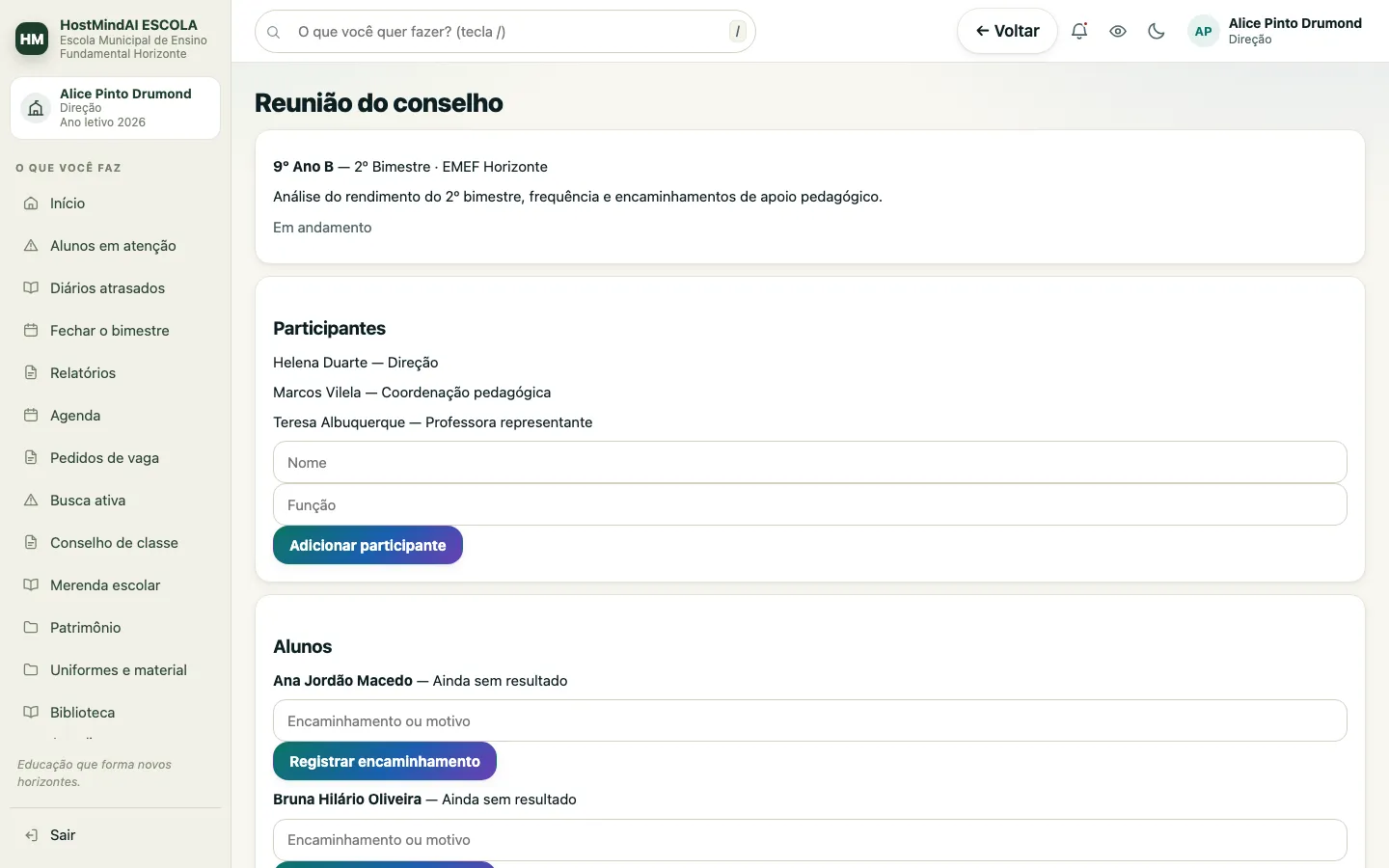 Reunião do conselho de classe aberta, com a pauta, os participantes e a situação em andamento.