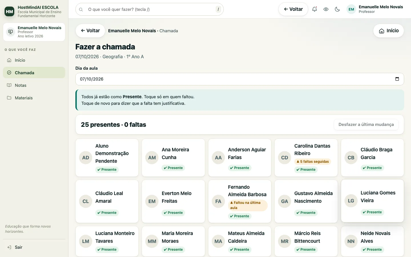 Chamada de uma turma com todos os alunos já marcados como presentes, para tocar só em quem faltou.