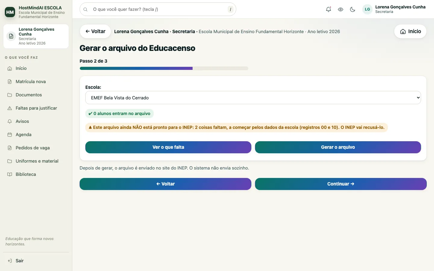 Passo de gerar o arquivo do Educacenso, com a escolha da escola e o aviso do que ainda falta para o INEP aceitar.