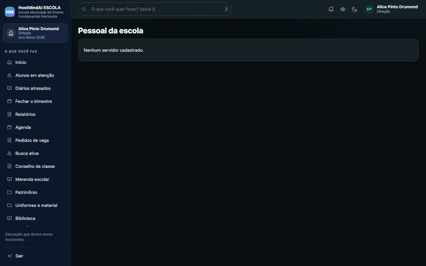 Tela de pessoal da escola em tema escuro, com a lista de servidores ainda vazia.