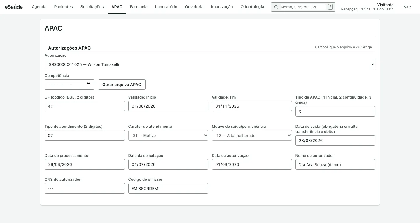 Tela de APAC com a lista de autorizações, a competência, o botão Gerar arquivo APAC e os campos exigidos pelo arquivo, como UF, validade, tipo e caráter do atendimento.